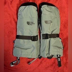 North Face Glove/ Mittens (Balsam green/black)